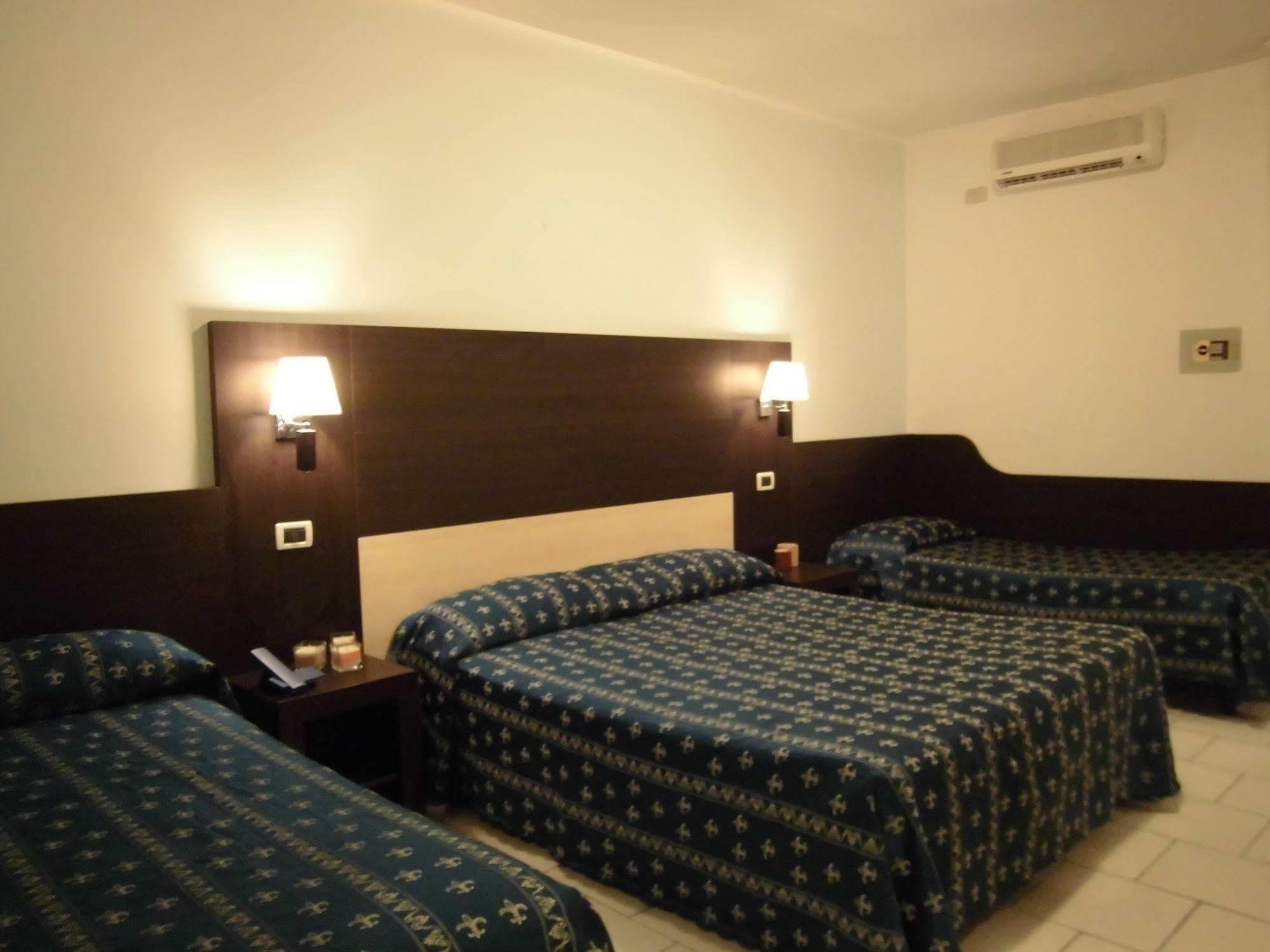 Hotel Europa Park ليدو دي سبينا المظهر الخارجي الصورة